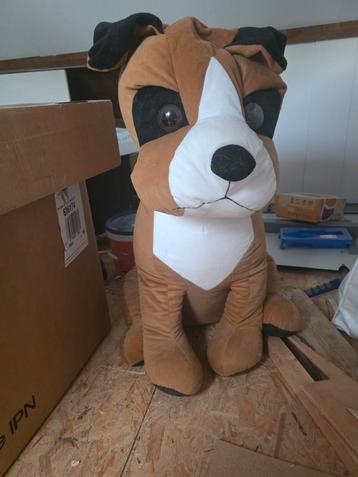 Grote honden knuffel beschikbaar voor biedingen