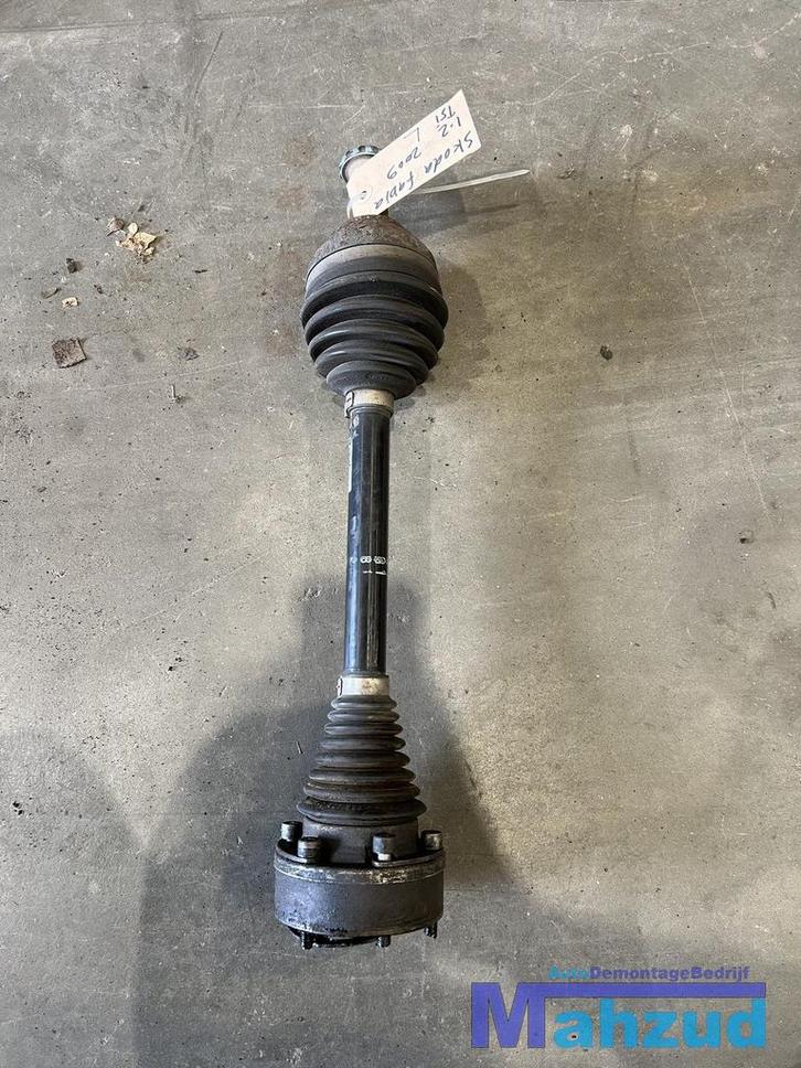 SKODA FABIA 1.2 LINKS aandrijfas 6Q0407271DA, Auto-onderdelen, Transmissie en Toebehoren, Skoda, Gebruikt, Ophalen of Verzenden