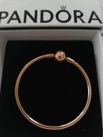 Te koop pandora bangle, Sieraden, Tassen en Uiterlijk, Armbanden, Ophalen of Verzenden, Zo goed als nieuw, Zilver, Zilver