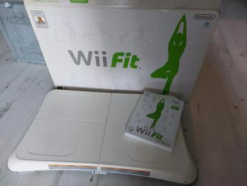Balance Board + Wii Fit (Wii) beschikbaar voor biedingen