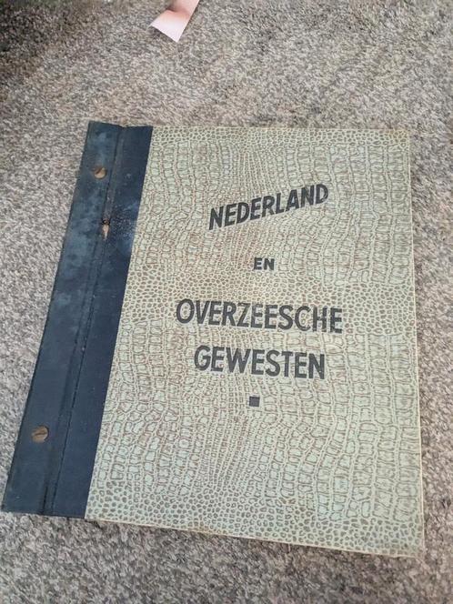Nederland en Overzeesche Gewesten Postzegel Album, Antiek en Kunst, Antiek | Boeken en Bijbels, Ophalen of Verzenden