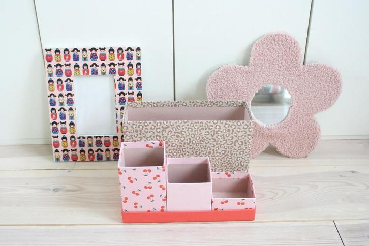 Roze woonaccessoires: spiegel, fotolijst, opbergbakjes, Huis en Inrichting, Woonaccessoires | Spiegels, Zo goed als nieuw, Minder dan 50 cm