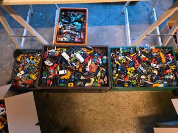 +- 4000 autotjes matchbox majorette siku enzv beschikbaar voor biedingen