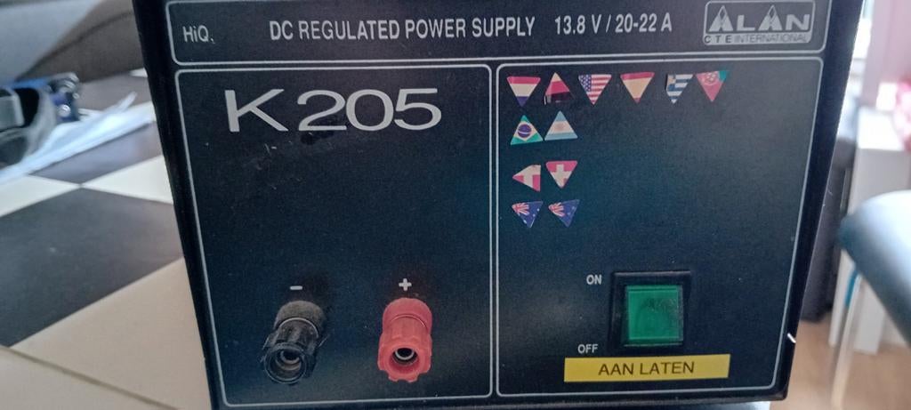 12V 22A Voeding - Krachtige Stroomvoorziening, Audio, Tv en Foto, Opladers, Gebruikt, Ophalen
