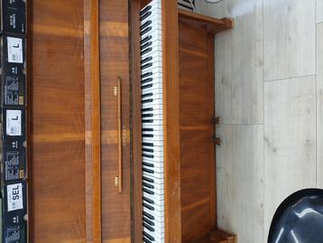 Cherny piano beschikbaar voor biedingen