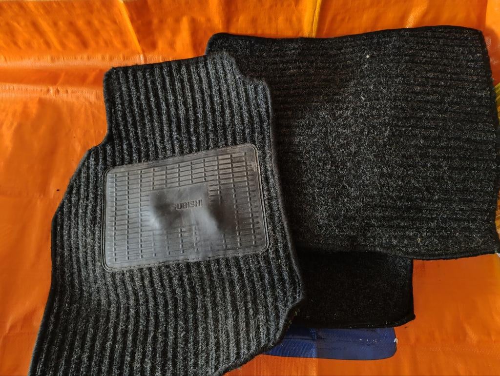 Mitsubishi mattenset, Ophalen of Verzenden, Zo goed als nieuw