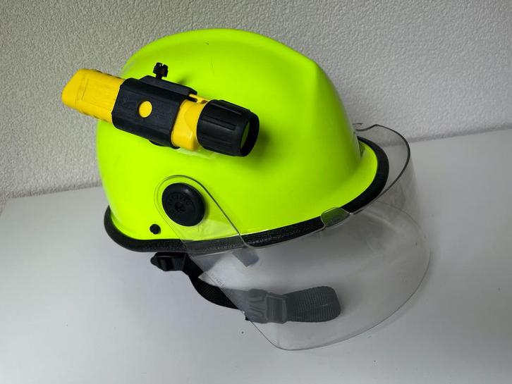 Pacific Helmets veiligheidshelm met zaklamp & schild, Doe-het-zelf en Verbouw, Veiligheidshelmen, Gebruikt, Met vizier, Ophalen of Verzenden