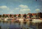 Medemblik, Oosterhaven - boten - 1987 gelopen, Verzamelen, Ansichtkaarten | Nederland, Ophalen of Verzenden, Voor 1920, Gelopen