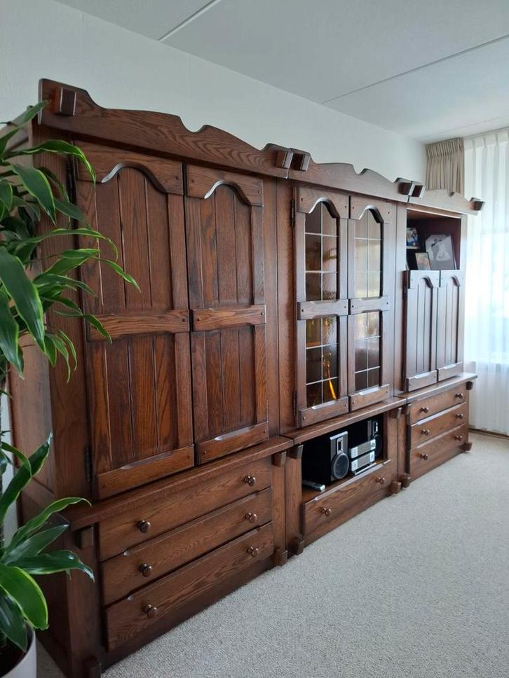 Donker Eikenhouten Wandkast, Huis en Inrichting, Kasten | Televisiemeubels, Gebruikt, 150 tot 200 cm, 200 cm of meer, 50 tot 75 cm
