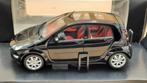 Smart Forfour 1:18 Kyosho, Hobby en Vrije tijd, Modelauto's | 1:18, Ophalen of Verzenden, Zo goed als nieuw, Auto, Kyosho