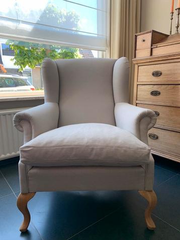 Volledig opnieuw gestoffeerde oorfauteuil grijs - ecru beschikbaar voor biedingen
