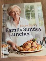 Mary Berry's Family Sunday Lunches Kookboek, Boeken, Hoofdgerechten, Ophalen of Verzenden, Zo goed als nieuw, Europa