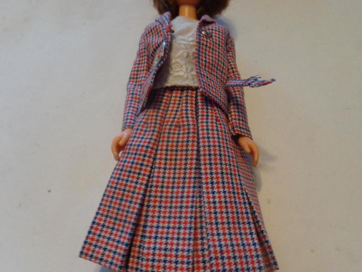Barbie vintage Francie Check mates rok jas top, Verzamelen, Poppen, Gebruikt, Kleertjes, Ophalen of Verzenden