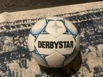 Derbystar voetbal - moet snel weg!, Sport en Fitness, Voetbal, Maat XL, Ophalen of Verzenden, Nieuw, Bal