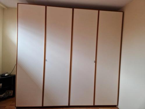 Linnenkast van Hulshoff, Design Center uit Den Haag., Huis en Inrichting, Kasten | Kledingkasten, Zo goed als nieuw, 200 cm of meer