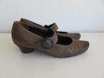 paul green bruine Pumps met lage hak en bandje maat 38, Schoenen met lage hakken, Bruin, Ophalen of Verzenden, Zo goed als nieuw