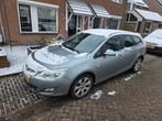 Opel Astra 1.4 Turbo 88KW Sports Tourer 2012 Grijs, Auto's, Voorwielaandrijving, 4 cilinders, Origineel Nederlands, Handgeschakeld