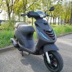 Piaggio ZIP mat zwart 2017 ZGAN + onderhoud en garantie!, Benzine, Maximaal 45 km/u, 50 cc, Zo goed als nieuw