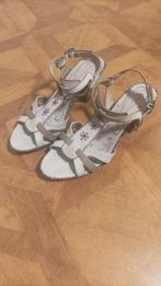Mustang sandalen met hak maat 41, Zo goed als nieuw, Mustang, Grijs, Sandalen of Muiltjes