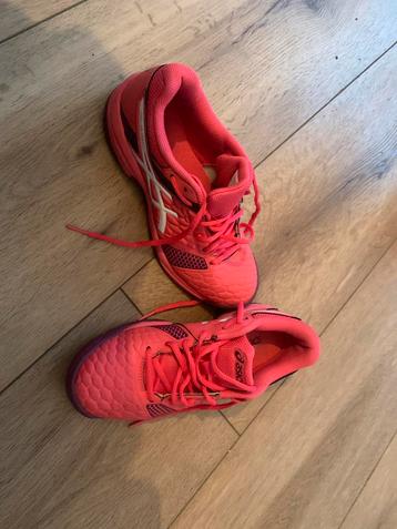 Gympen Asics maat 37 beschikbaar voor biedingen