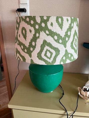 Ikat lamp beschikbaar voor biedingen