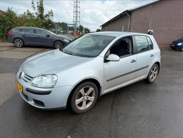 Volkswagen Golf 1.6 75KW 5D 2004 Grijs MPI beschikbaar voor biedingen