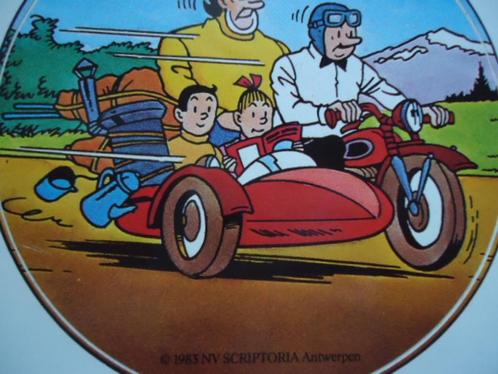 sticker 1983 Suske Wiske strip scriptoria jerom zijspan moto, Verzamelen, Stickers, Zo goed als nieuw, Bedrijf of Vereniging, Ophalen of Verzenden
