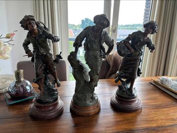 Antieke bronzen beelden beschikbaar voor biedingen