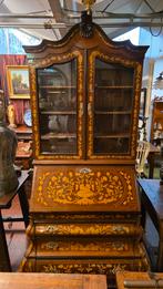 Intarsia ingelegd schrijfkabinet, Ophalen