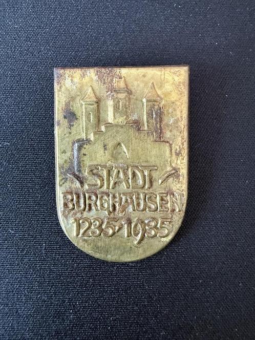 Stadt Burghausen 1235-1935 Abzeichen | WO2, Verzamelen, Militaria | Tweede Wereldoorlog, Overige soorten, Lintje, Medaille of Wings