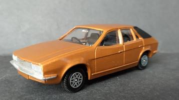 Princess 2200 HL Saloon 1:43 Dinky Toys Pol  beschikbaar voor biedingen