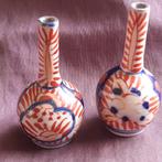 JAPAN: Twee Kleine Imari Vaasjes, Verzenden