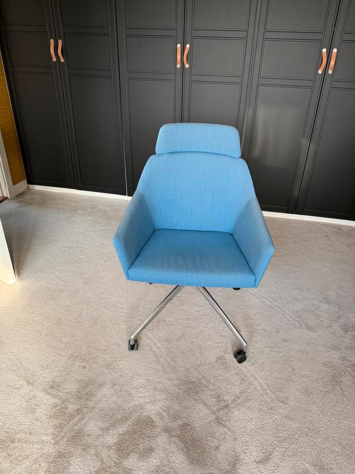 4 blauwe Arco bureaustoelen in zeer goede staat, Huis en Inrichting, Bureaustoelen, Gebruikt, Bureaustoel, Blauw, Ergonomisch
