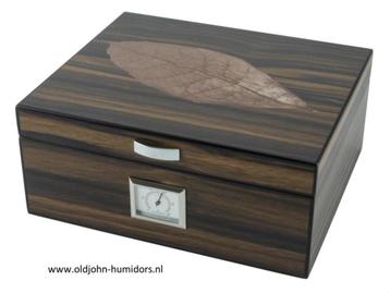 H36 HUMIDOR "GENOVA"MET TABACCO LEAF EN VENTILATIESYSTEEM  beschikbaar voor biedingen