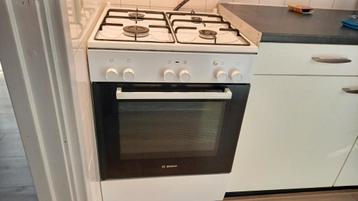 Bosch Gasfornuis met Elektrische Oven - Weinig Gebruikt! beschikbaar voor biedingen