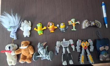 Losse speelgoed poppetjes oa transformers, minions, trolls beschikbaar voor biedingen