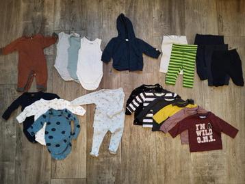 Pakket babykleding jongetje maat 50-56 beschikbaar voor biedingen