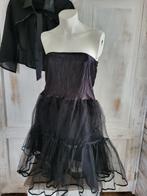 Carnaval outfit zwart tulen jurk met cape en hoed ., Ophalen of Verzenden, Zo goed als nieuw, Carnaval
