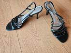 Zwart hakschoentje/ sandaaltje maat 38, Pumps, Zwart, Ophalen of Verzenden, Gedragen