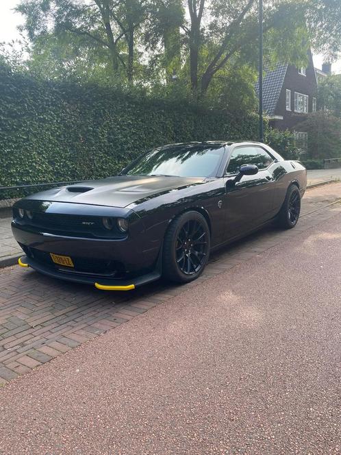 Dodge Challenger 2016 Zwart nieuwe apk., Auto's, Dodge, Particulier, Challenger, ABS, Airconditioning, Bluetooth, Boordcomputer