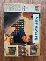 Retro! Vier op een rij, Hobby en Vrije tijd, Gezelschapsspellen | Bordspellen, Een of twee spelers, Ophalen of Verzenden, Gebruikt