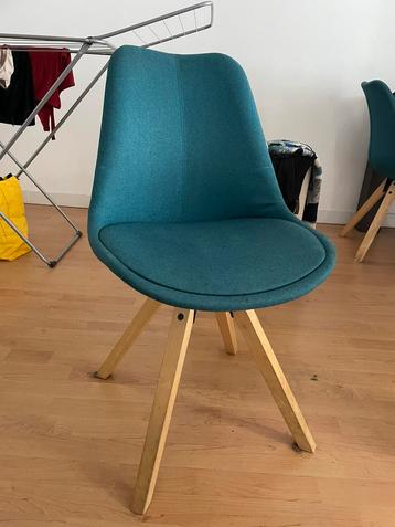 4x eettafel stoelen beschikbaar voor biedingen