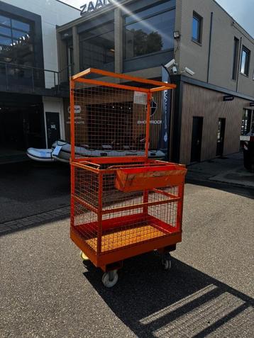 Werkkooi Heftruck beschikbaar voor biedingen