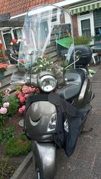 Prachtige Scooter Antreciet kleur. (Nieuwstaat)
Merk: FIDDLE, Ophalen, Zo goed als nieuw, Elektrisch, Overige modellen