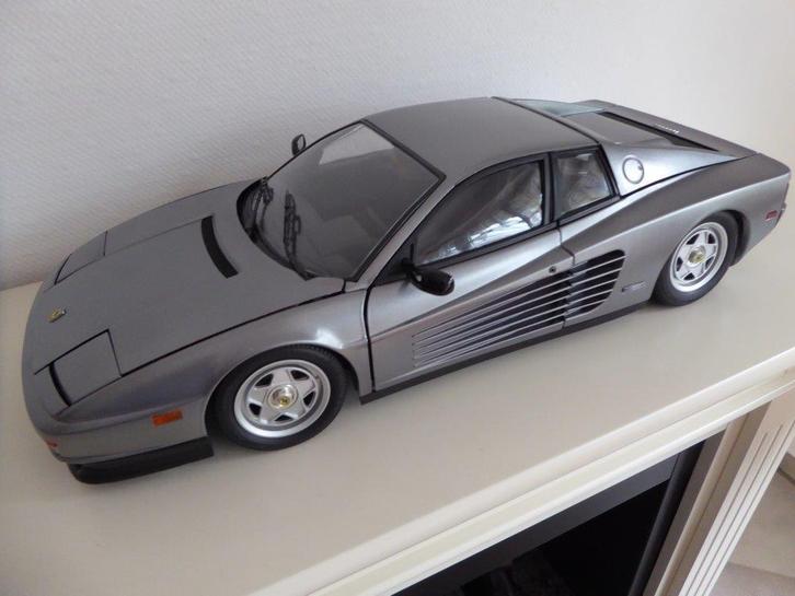 Ferrari 1/8 Pocher 1/8 512TR Testarossa coupè diverse kleure, Hobby en Vrije tijd, Modelauto's | 1:5 tot 1:12, Zo goed als nieuw