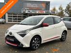 Toyota Aygo 1.0 VVT-i X-play Navi*Camera*1e Eig + Dealer ond, Auto's, Toyota, Stof, Gebruikt, Zwart, 4 stoelen