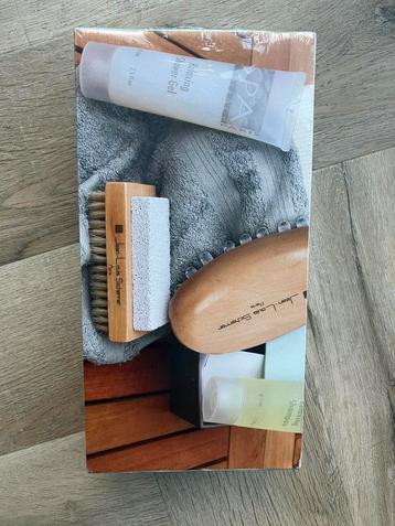 Jean -Louis Scherrer wellness set beschikbaar voor biedingen