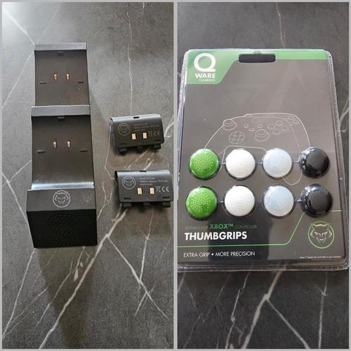 Xbox usb c oplader met led verlichting en thumbgrips, Spelcomputers en Games, Spelcomputers | Xbox | Accessoires, Nieuw, Xbox Original