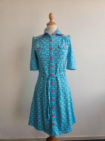 Retro jurk Tante Betsy  blauwe bloemen medium beschikbaar voor biedingen