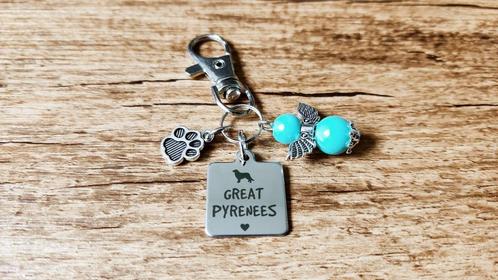 Hanger Pyrenese berghond RVS met beschermengeltje, Hobby en Vrije tijd, Kralen en Sieraden maken, Nieuw, Hanger, Verzenden